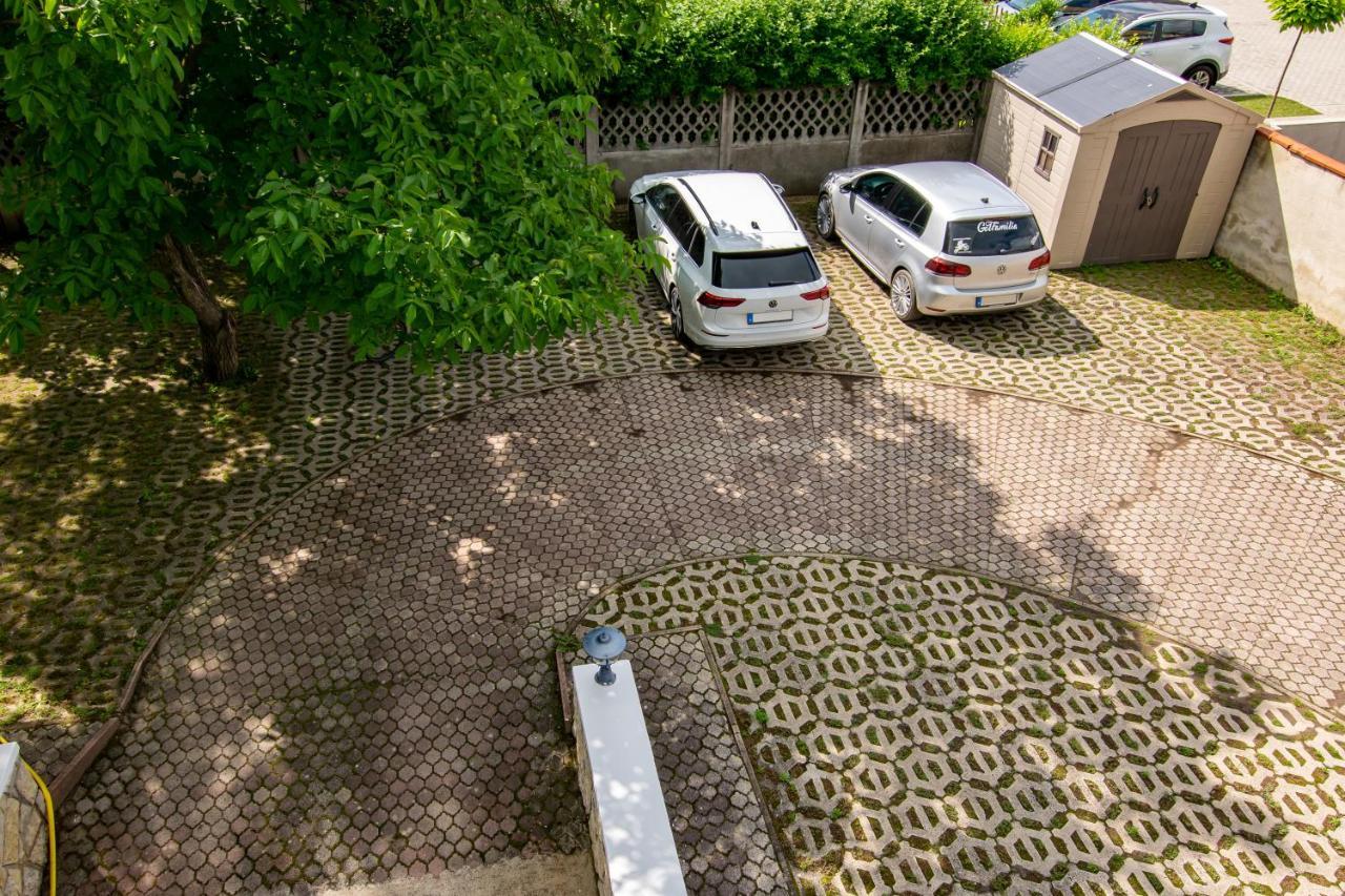 Kek Laguna Vendeghaz Balatonfured Luaran gambar